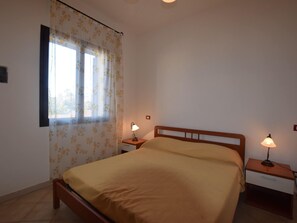 1 bedroom, individually furnished, bed sheets