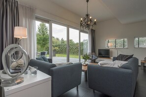 House | Living room - Luxury Villa in Harderwijk With Garden (Zeewolde)
