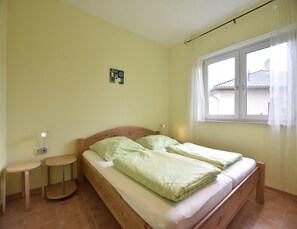 Apartment | 3 bedrooms, individually furnished - Quaint Apartment in Zierow near Sea (Zierow)