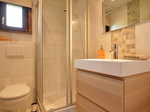 Bathroom - Cozy Holiday Home in Wooded Surroundings (Malmedy)