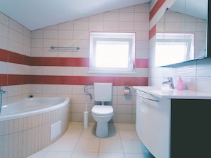 Villa | Bathroom | Bathtub, towels