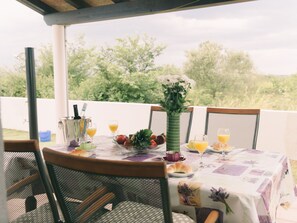 Villa | Balcony