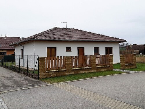 Detached Bungalow With Washing Machine in the Fenced Garden in Southern Bohemia