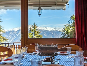 Dining - Cosy Holiday Home in Crans-montana With Terrace (Crans-Montana)