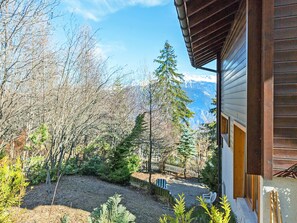 House | Balcony - Cosy Holiday Home in Crans-montana With Terrace (Crans-Montana)