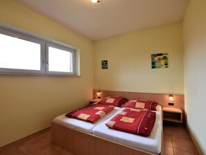 Ferienhaus | 2 Schlafzimmer, individuell eingerichtet