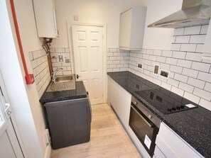 Apartment | Private kitchen - Cushy Apartment in Coventry near Coventry Market (Coventry)