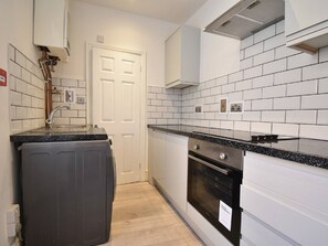 Apartment | Private kitchen - Cushy Apartment in Coventry near Coventry Market (Coventry)
