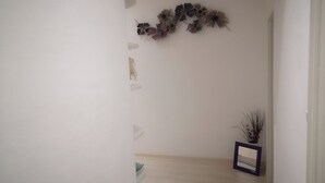 Reception - Lake-view Apartment in Rijeka Near Trsat Castle (Rijeka)