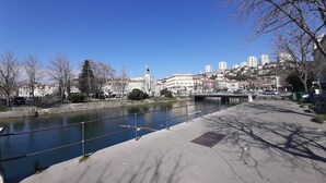 Exterior - Lake-view Apartment in Rijeka Near Trsat Castle (Rijeka)
