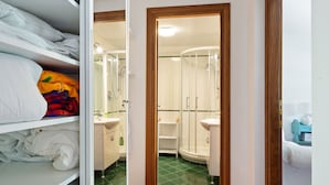 Shower, towels