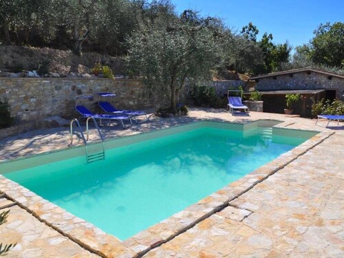 Lush Holiday Home in Rapolano Terme With Swimming Pool