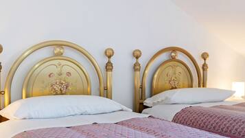 Villa | 3 bilik tidur, dilengkapkan perabot secara berasingan, cadar katil