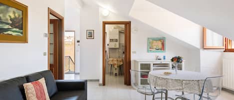 Villa | Dining