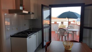 Talheres/pratos/utensílios de cozinha