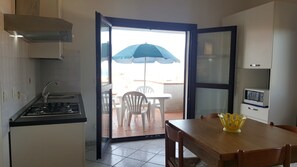 Kochgeschirr/Geschirr/Besteck