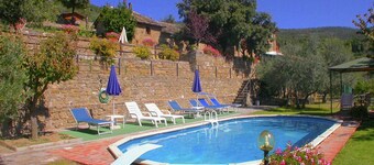 Cottage in Cortona With Pool & Stunning Views