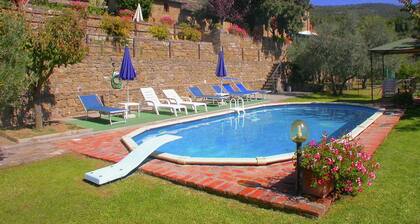 Cottage in Cortona With Pool & Stunning Views