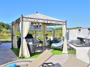 Balcony - Sunlit Villa in Buje With Swimming Pool (Buje)