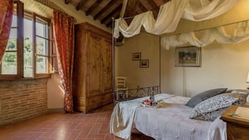 Villa | 8 sovrum, unika möbler, gratis wi-fi och sÀngklÀder