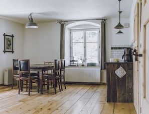 House | Dining - Authentic Apartment in Lower Silesia (Janowice Wielkie)
