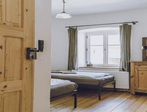 House | 2 bedrooms, iron/ironing board, individually furnished, bed sheets - Authentic Apartment in Lower Silesia (Janowice Wielkie)