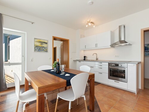 Modern Apartment in Ostseebad Kühlungsborn Near Seabeach