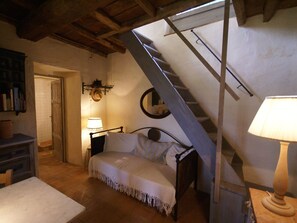 House | Living room - Very Impressive in the Heart of the Tuscan Hills With Shared Pool (Camaiore)