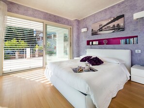 Villa | 4 soverom, individuelt innredet, strykejern/-brett og sengetøy