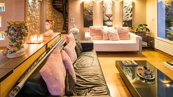 Villa | 4 bilik tidur, dilengkapkan perabot secara berasingan