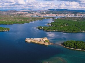 Exterior - Lovely 4 Bedroom Apartment With Beautiful Garden and Terrace, Near the Beach (Sibenik)
