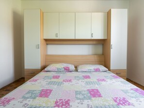 Apart Daire | 4 yatak odası, çarşaf takımı 