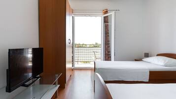 Apartment | 4 bedrooms, bed sheets