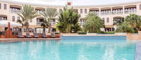 Apartment | Pool