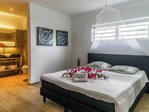 3 bedrooms, individually furnished - Beautiful Villa in Jan Thiel Near Beach (Jan Thiel)
