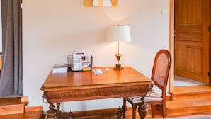 3 Schlafzimmer, individuell eingerichtet, Bettwäsche