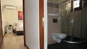 Unclassified image, 5 of 23, button - Chic Apartment Surrounded by Tropical Garden (Willemstad)