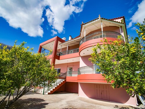 Secluded Apartment in Astakos near Sea