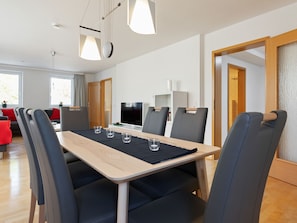 Dining - Lovely Apartment in Ostseebad Kühlungsborn With Balcony (Kuehlungsborn)