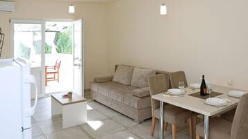Apartment | Dining