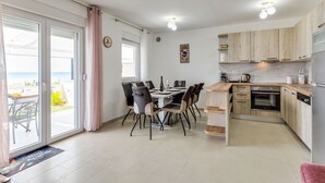 Tempat makan