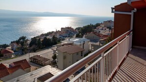 Unclassified image, 2 of 34, button - Restful Holiday Home in Stanići with Balcony  (Omis)