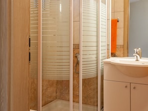 House | Bathroom | Shower