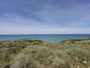 Exterior - Comfortable Holiday Home in Lu Bagnu Near Seabeach (Castelsardo)