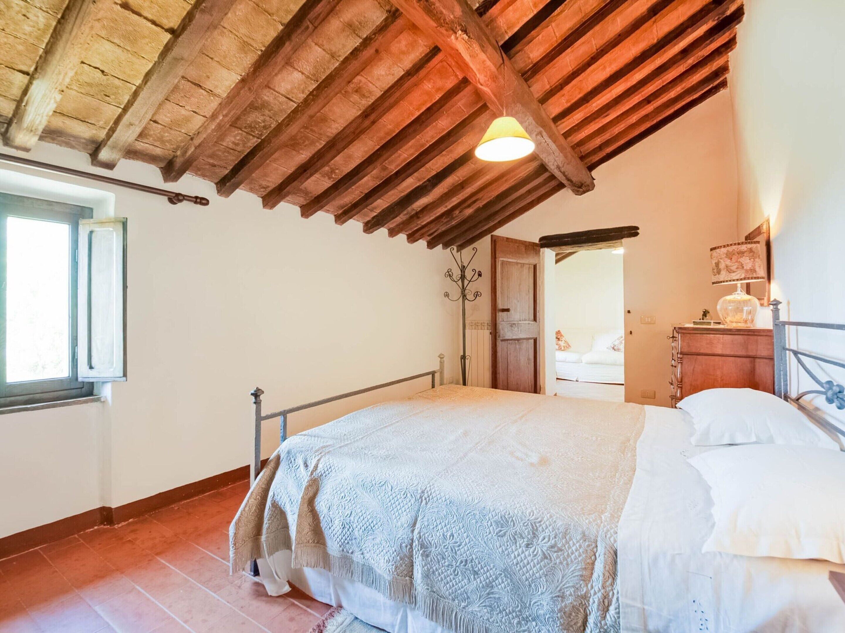 Nhà | 2 phòng ngủ, trang bị nội thất với thiết kế riêng biệt, bộ trải giường 