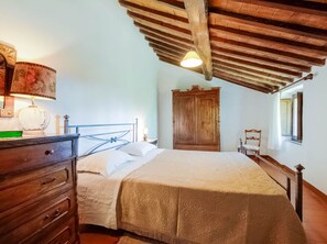 House | 2 bedrooms, individually furnished, bed sheets - House With Panoramic View (Cortona)