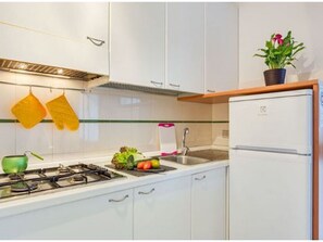 House | Private kitchen - Attractive Holiday Home in Follonica near Sea (Follonica)