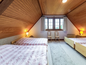 House | 3 bedrooms, individually furnished