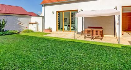 Lovely Holiday Home in StrĂĄĆŸnice With Private Garden