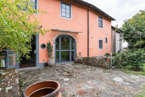 Exterior - Villa in Tuscany With Historic Charm (San Giuliano Terme)